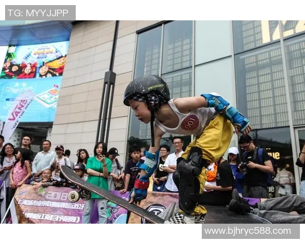 极限运动嘉年华精彩回顾上海街舞队展现非凡灵活性与激情表演 极限运动嘉年华精彩回顾上海街舞队展现非凡灵活性与激情表演